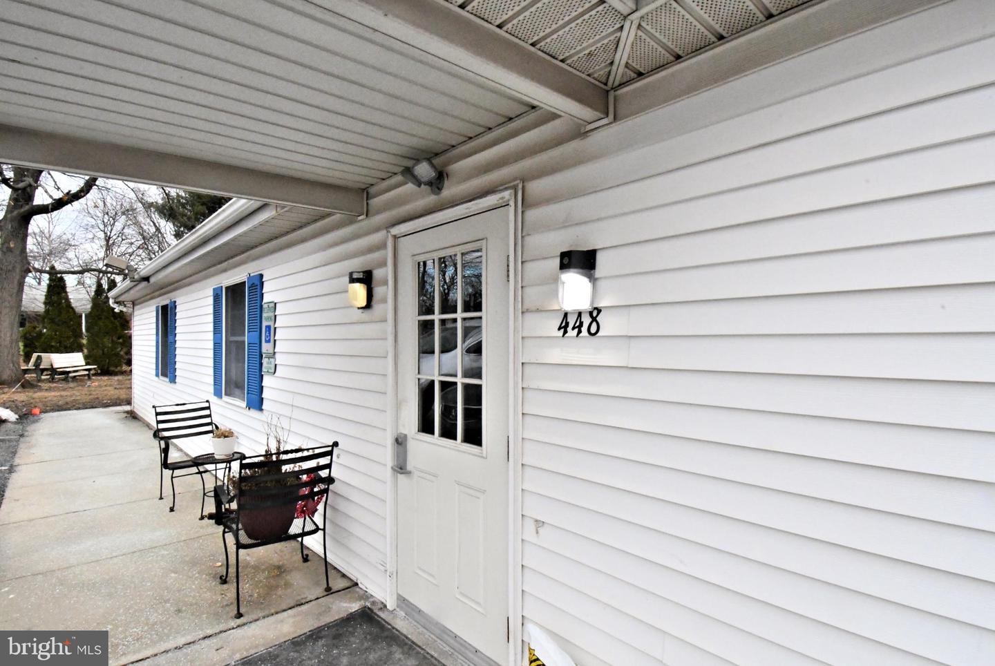 448 School Ln Property Photo 28
