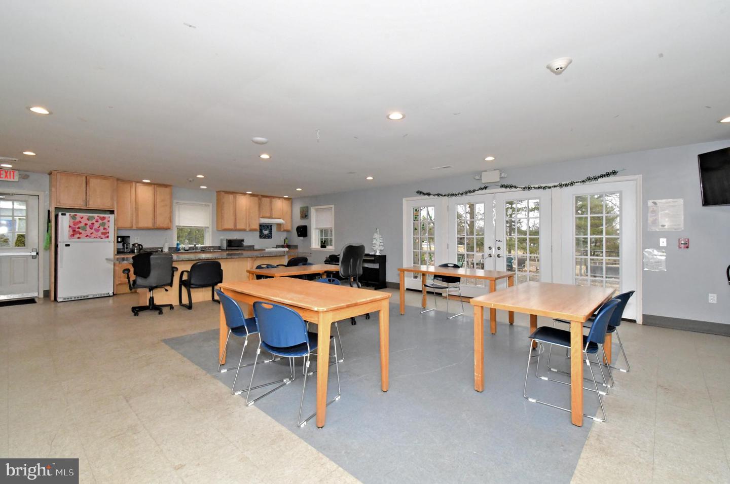 448 School Ln Property Photo 31