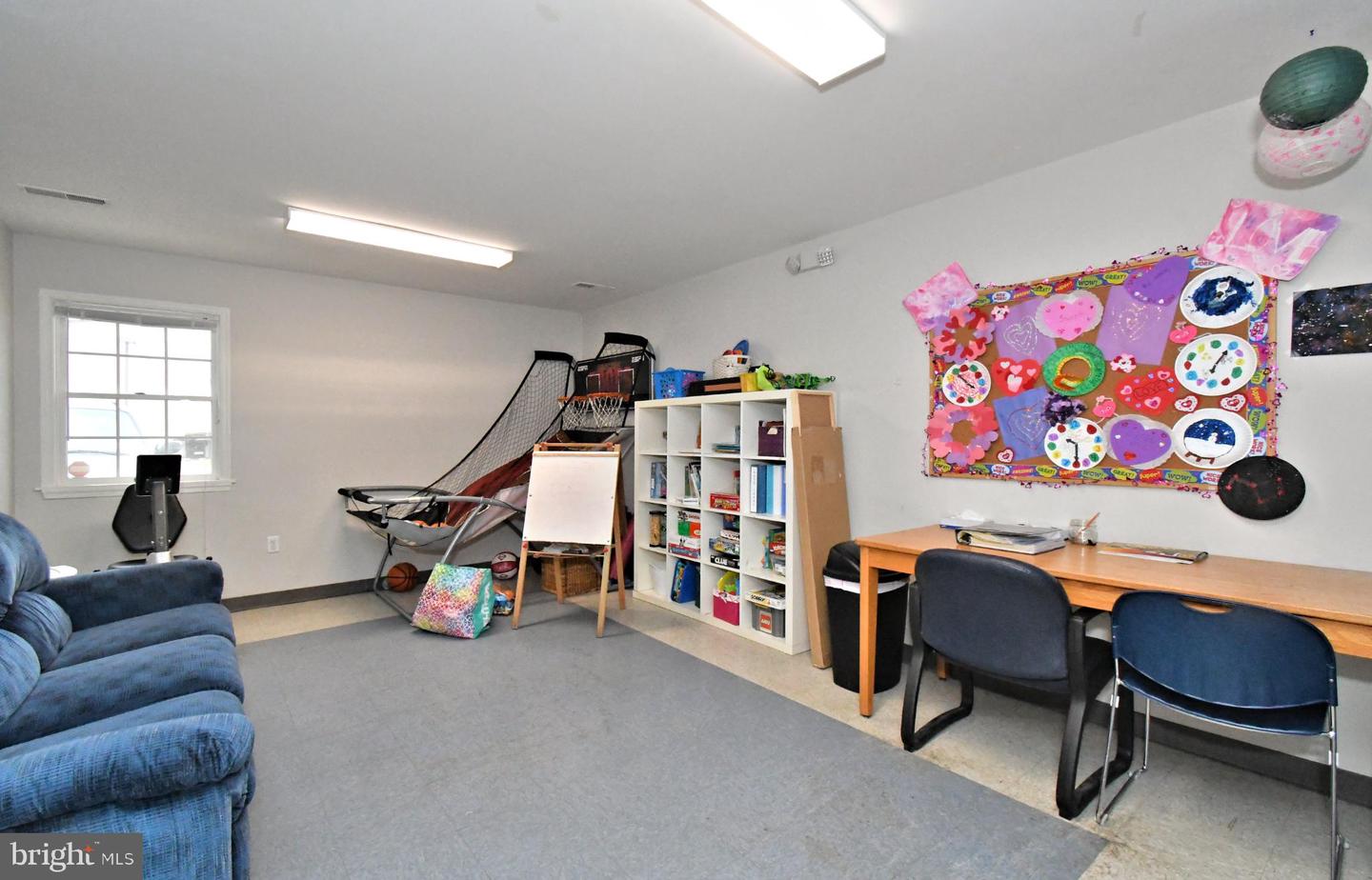 448 School Ln Property Photo 46
