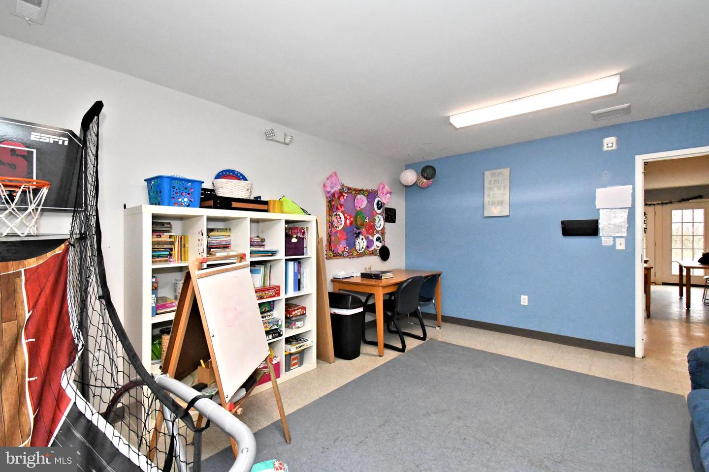 448 School Ln Property Photo 48