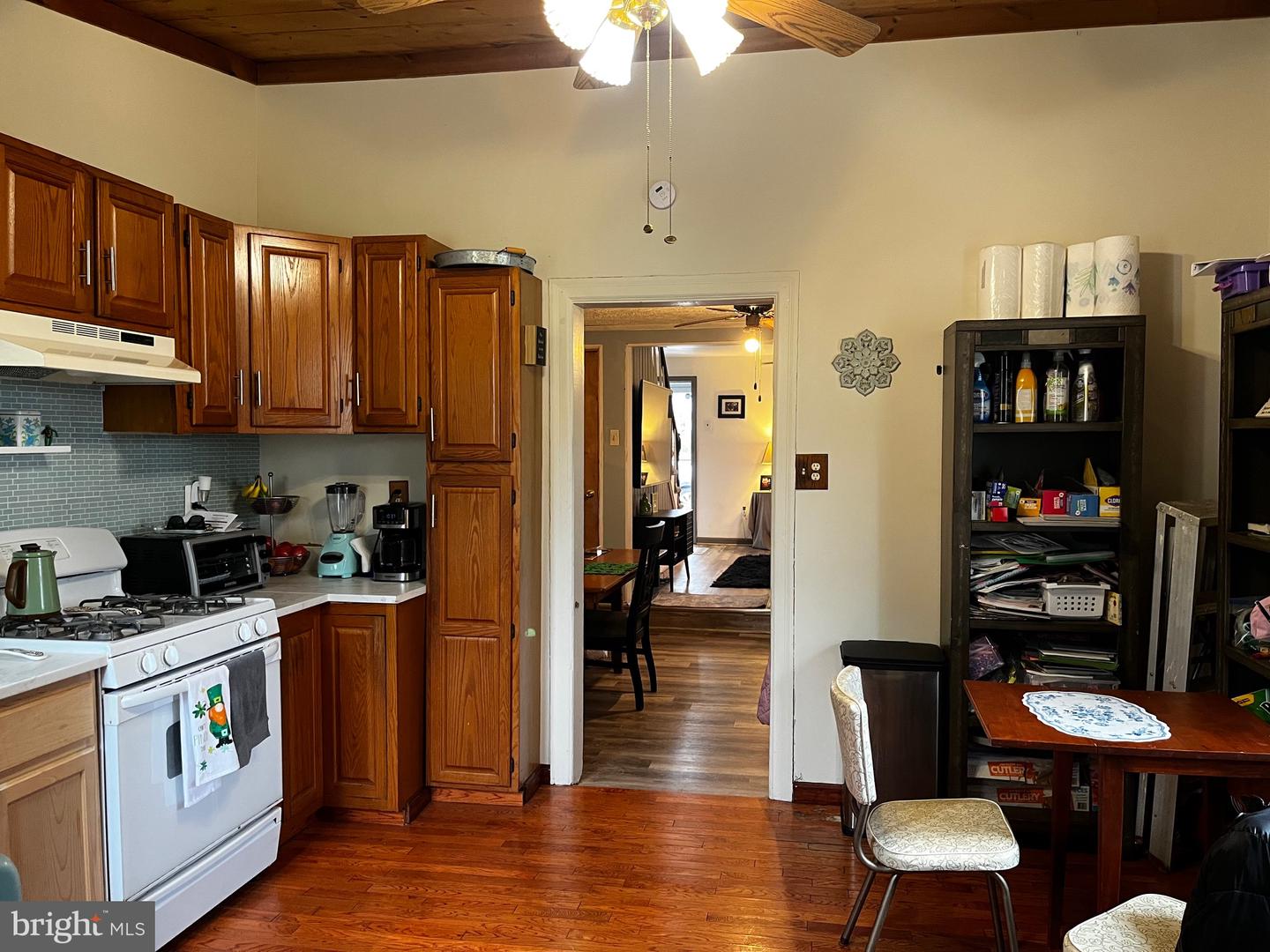 528-526-528 East Ave Property Photo 11