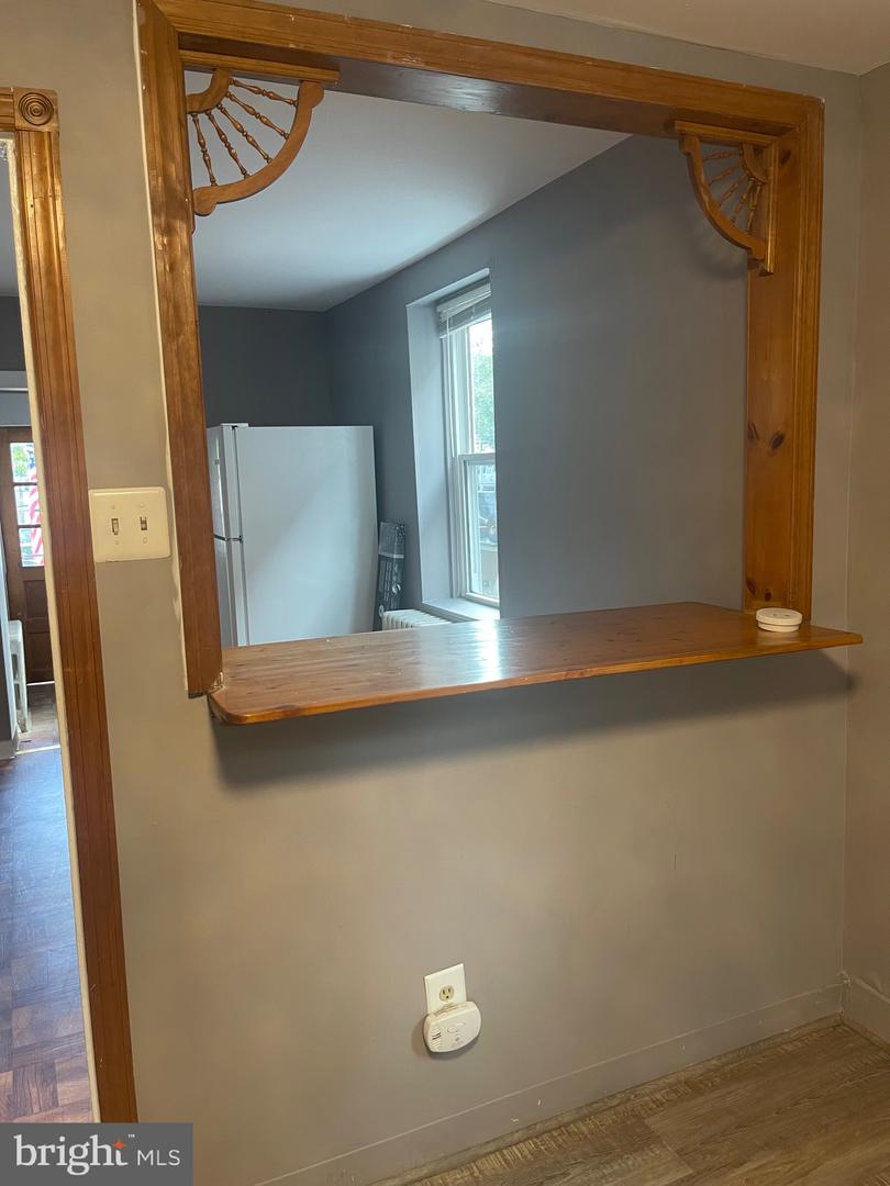 528-526-528 East Ave Property Photo 13
