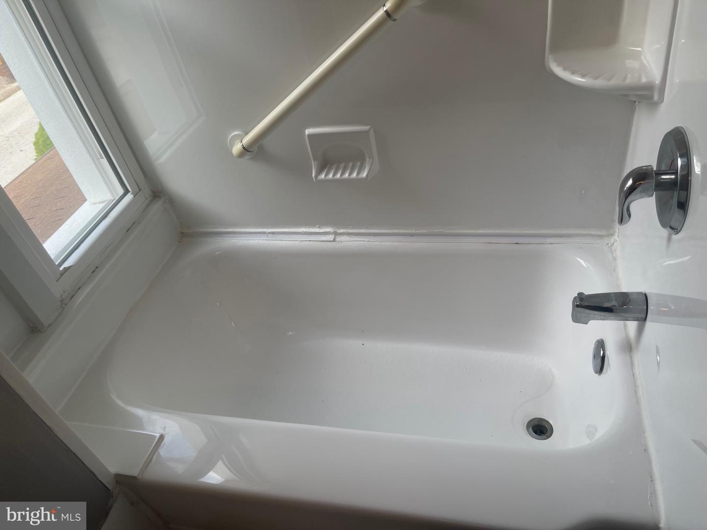 528-526-528 East Ave Property Photo 30