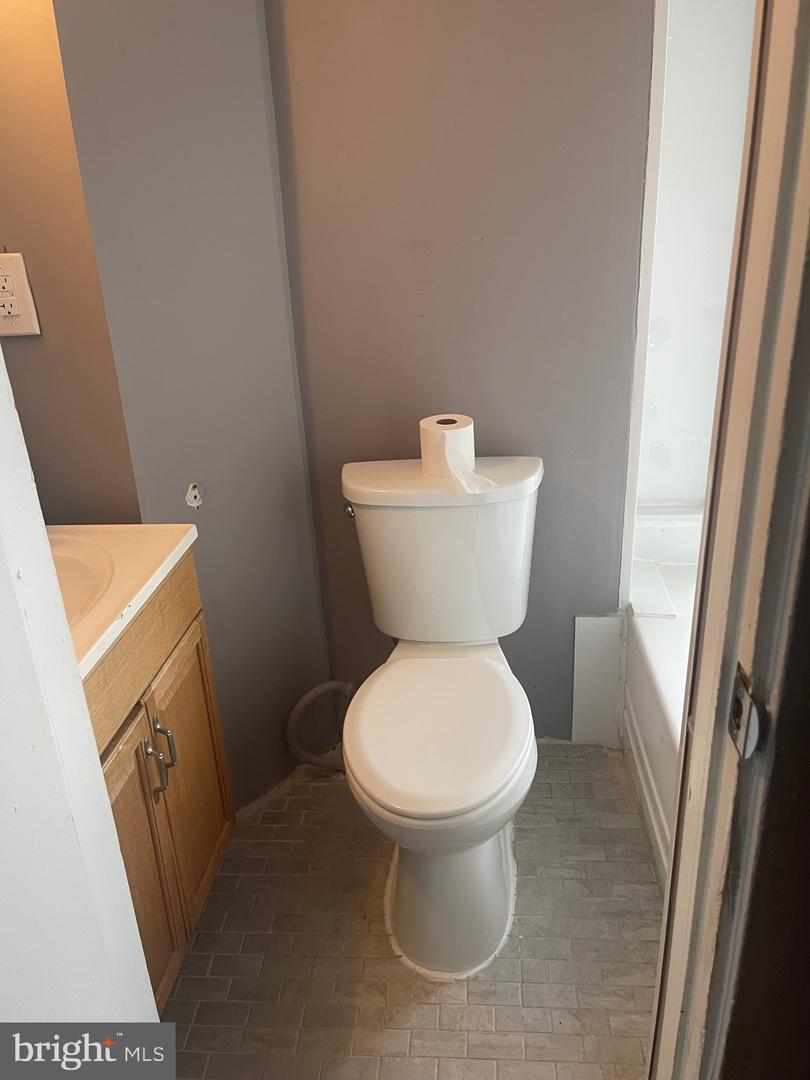 528-526-528 East Ave Property Photo 31