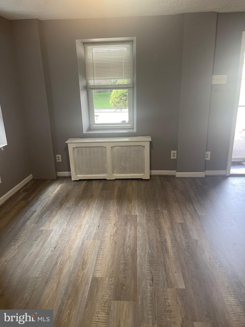 528-526-528 East Ave Property Photo 40