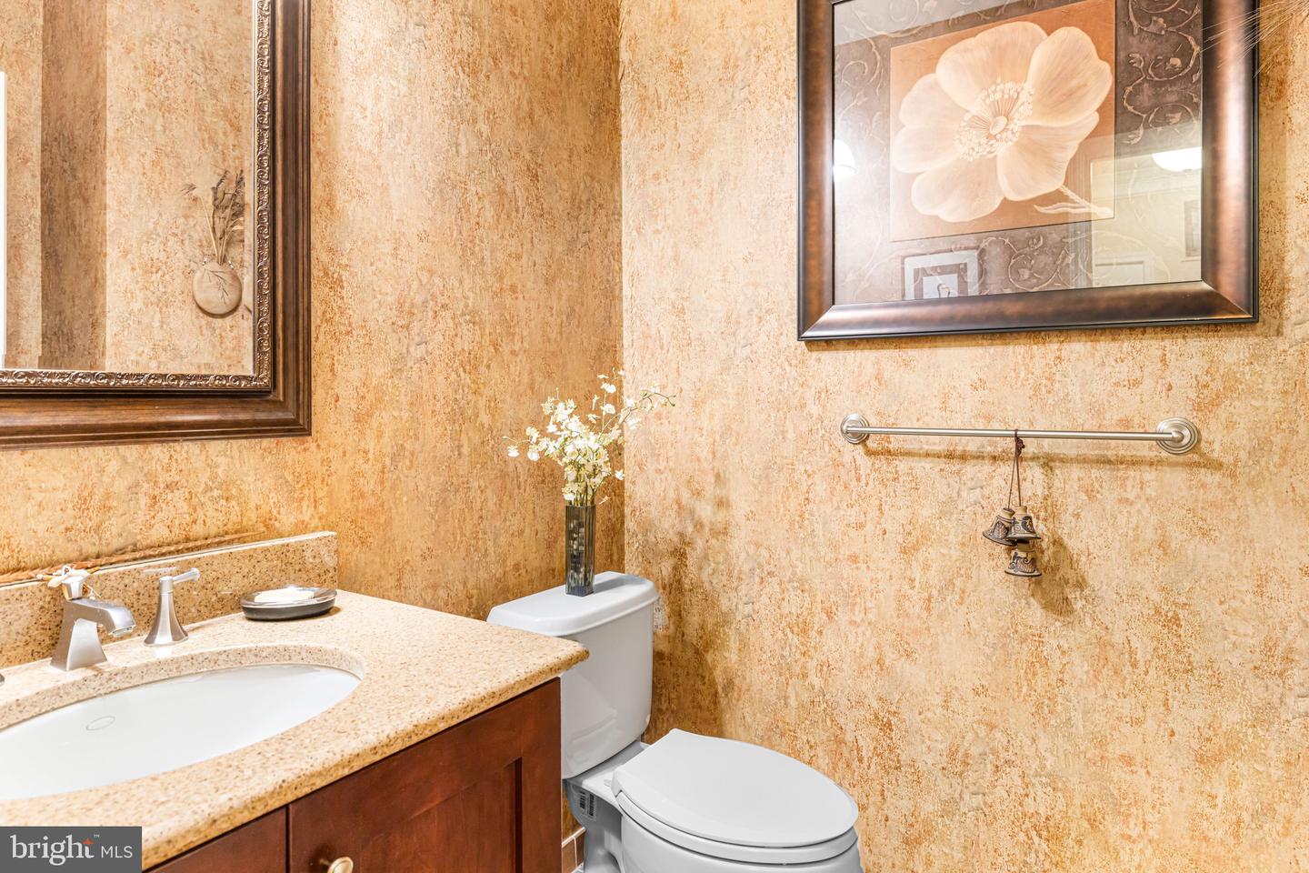 227 Carson Ter Property Photo 6