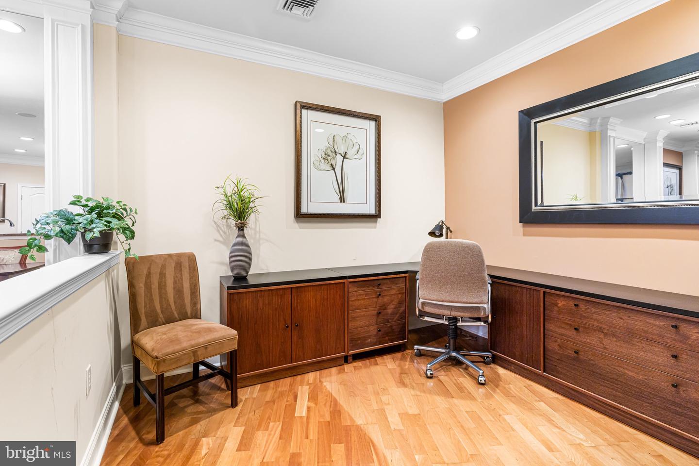 227 Carson Ter Property Photo 8