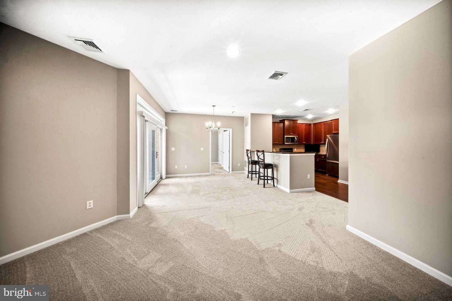 254 Carson Ter Property Photo 5