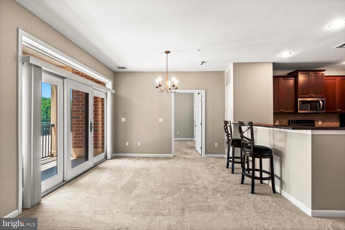 254 Carson Ter Property Photo 8