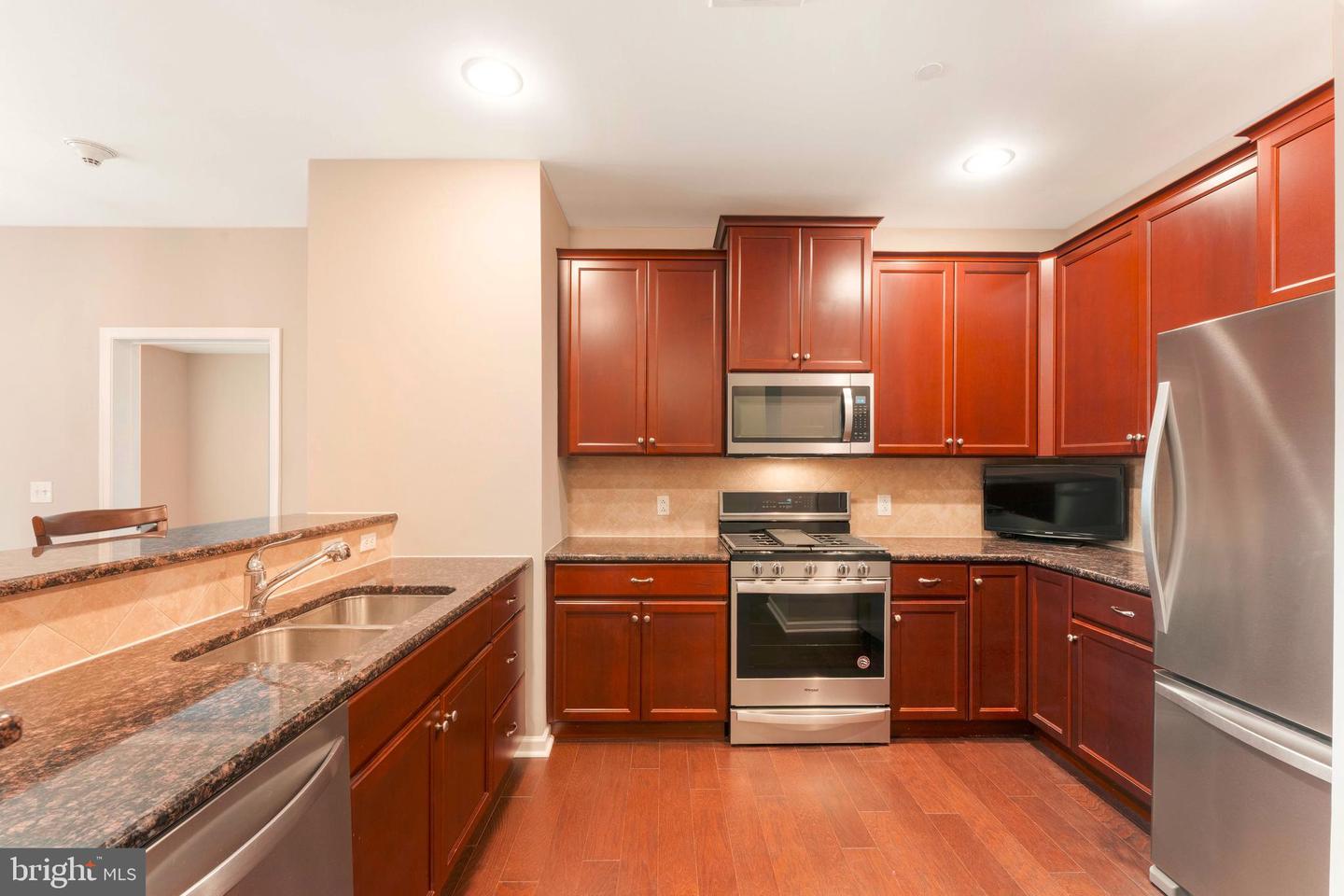 254 Carson Ter Property Photo 11
