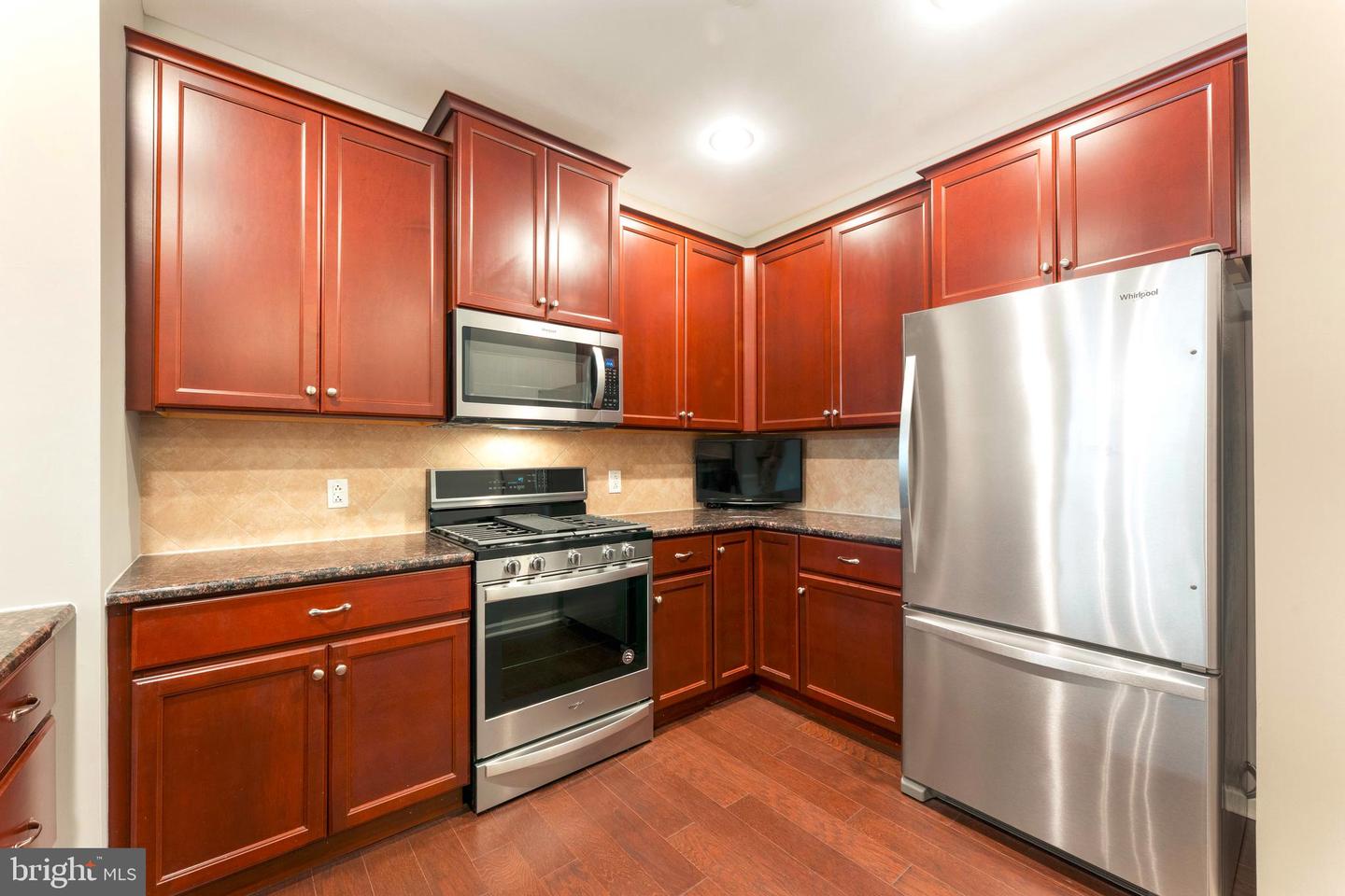 254 Carson Ter Property Photo 13