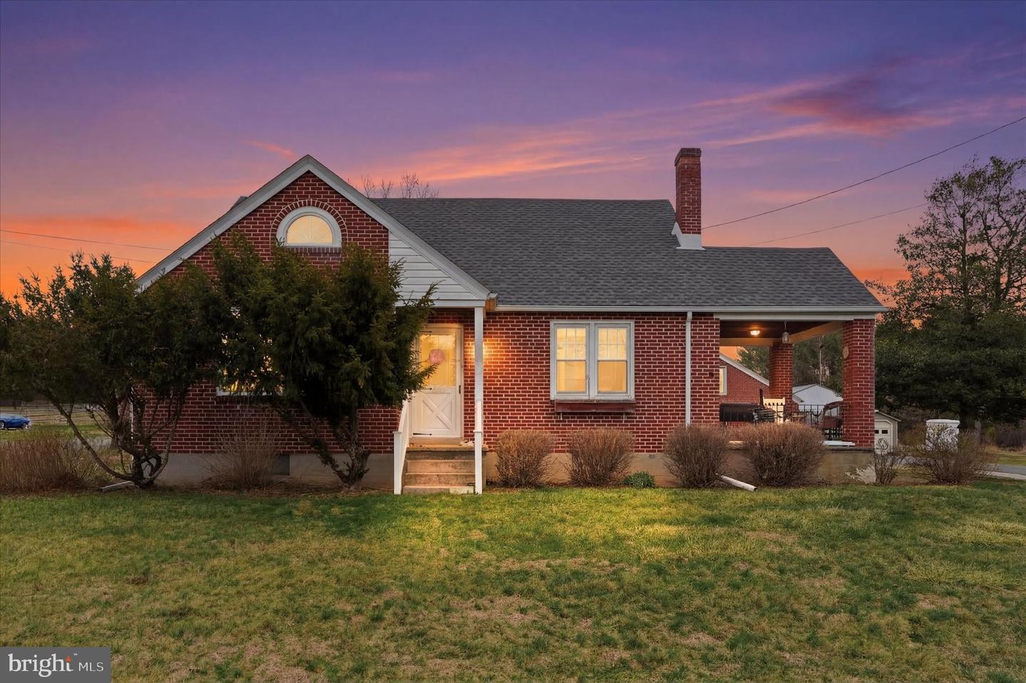1937 HOFFMANSVILLE RD