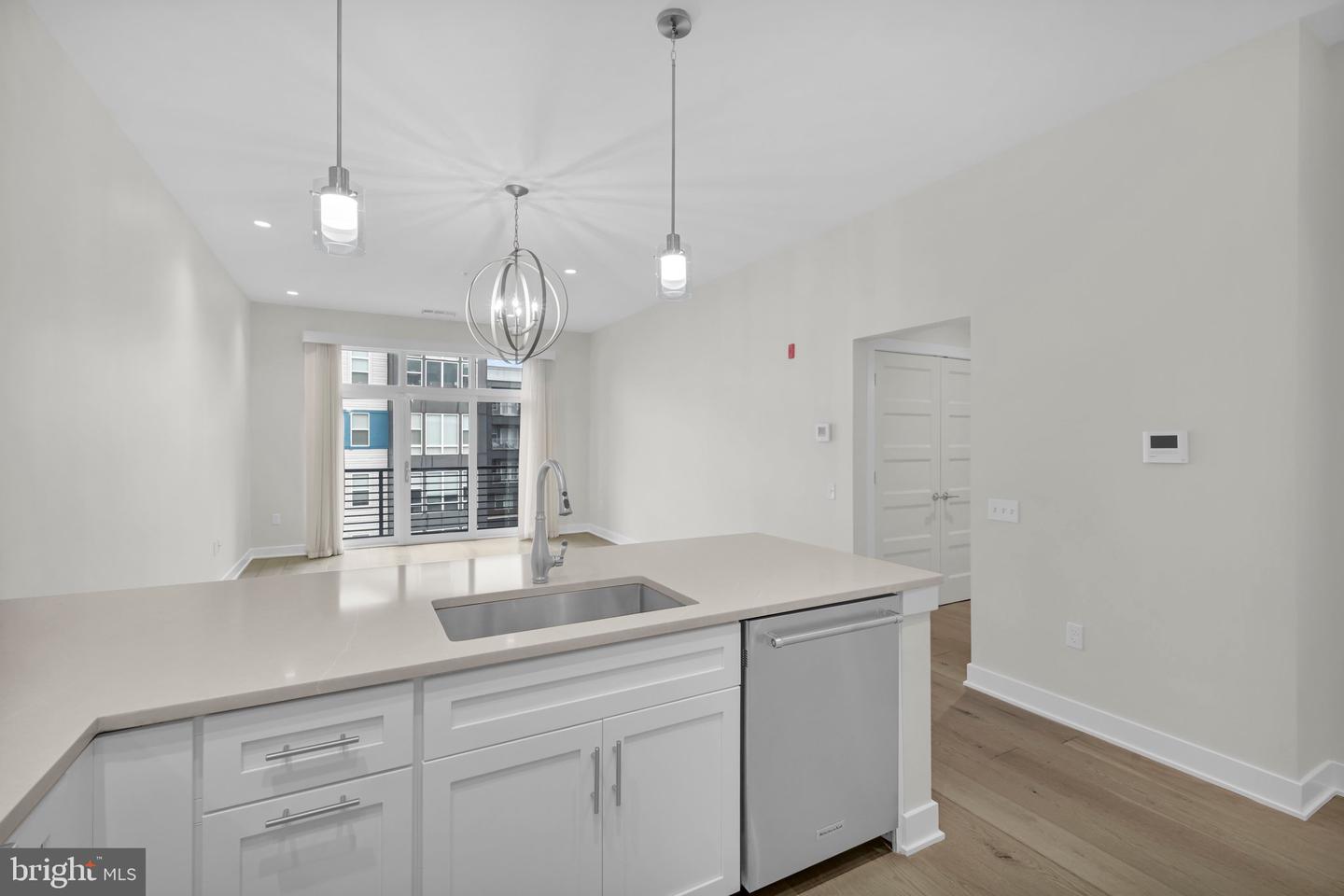 575 S Goddard Blvd #502 Property Photo 6