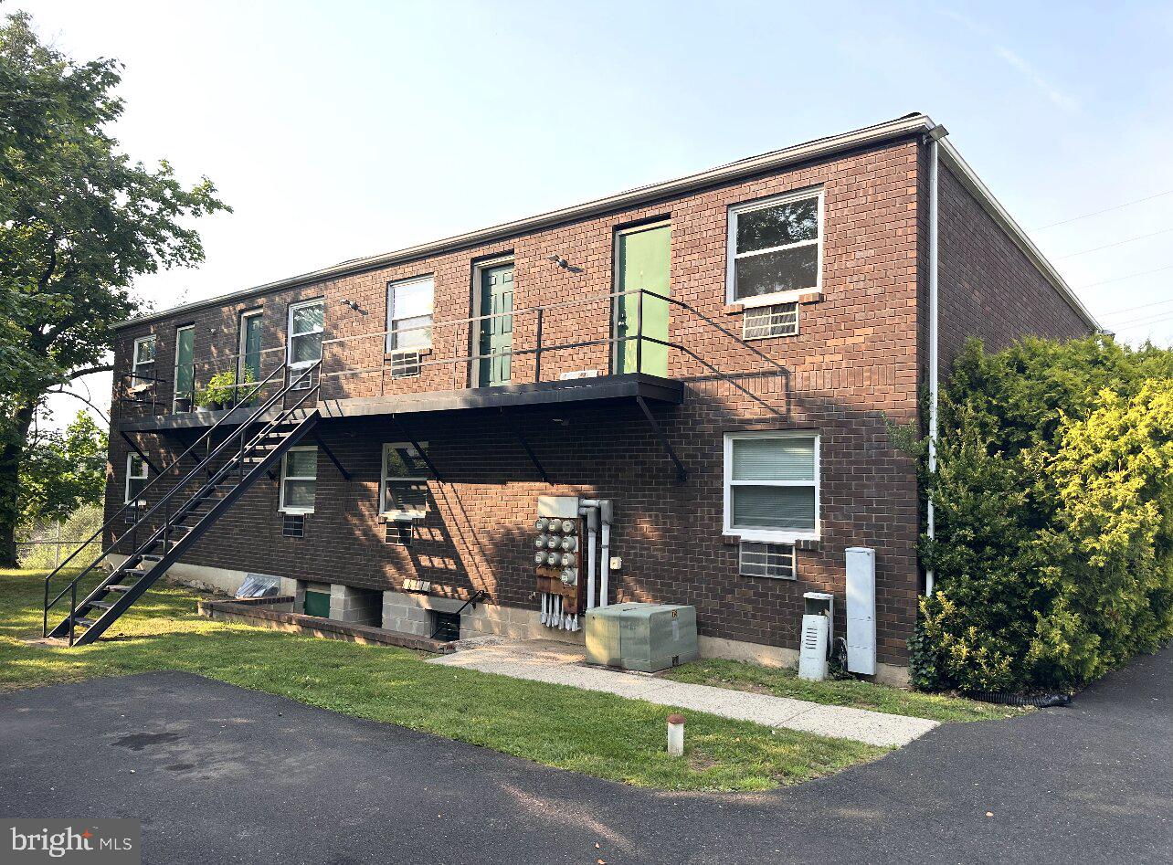 100 E Mt Vernon Unit 1 Property Photo 2