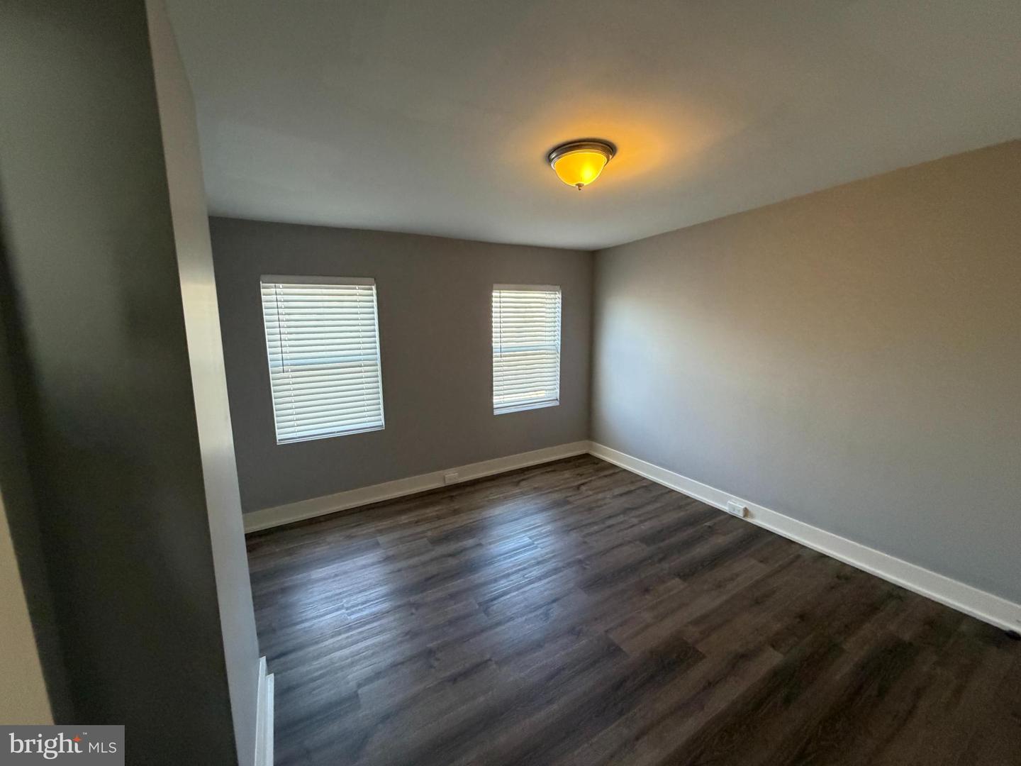 134 W Airy St Property Photo 8