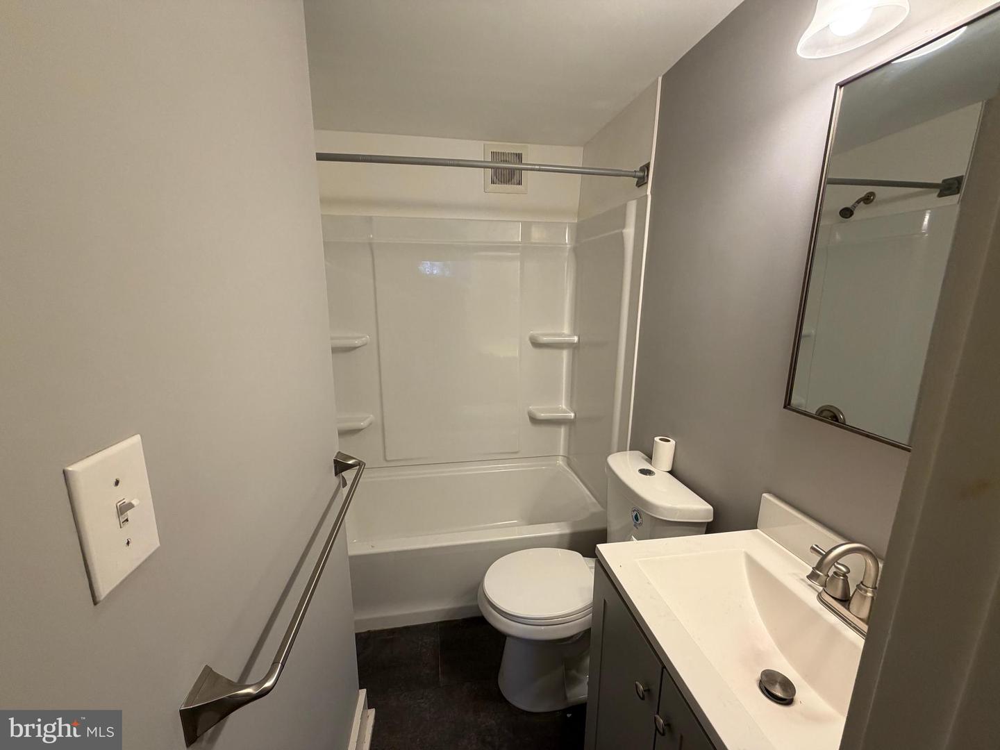 134 W Airy St Property Photo 11