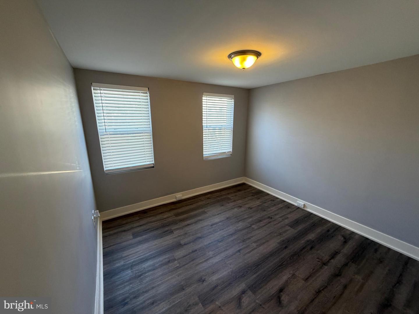 134 W Airy St Property Photo 12