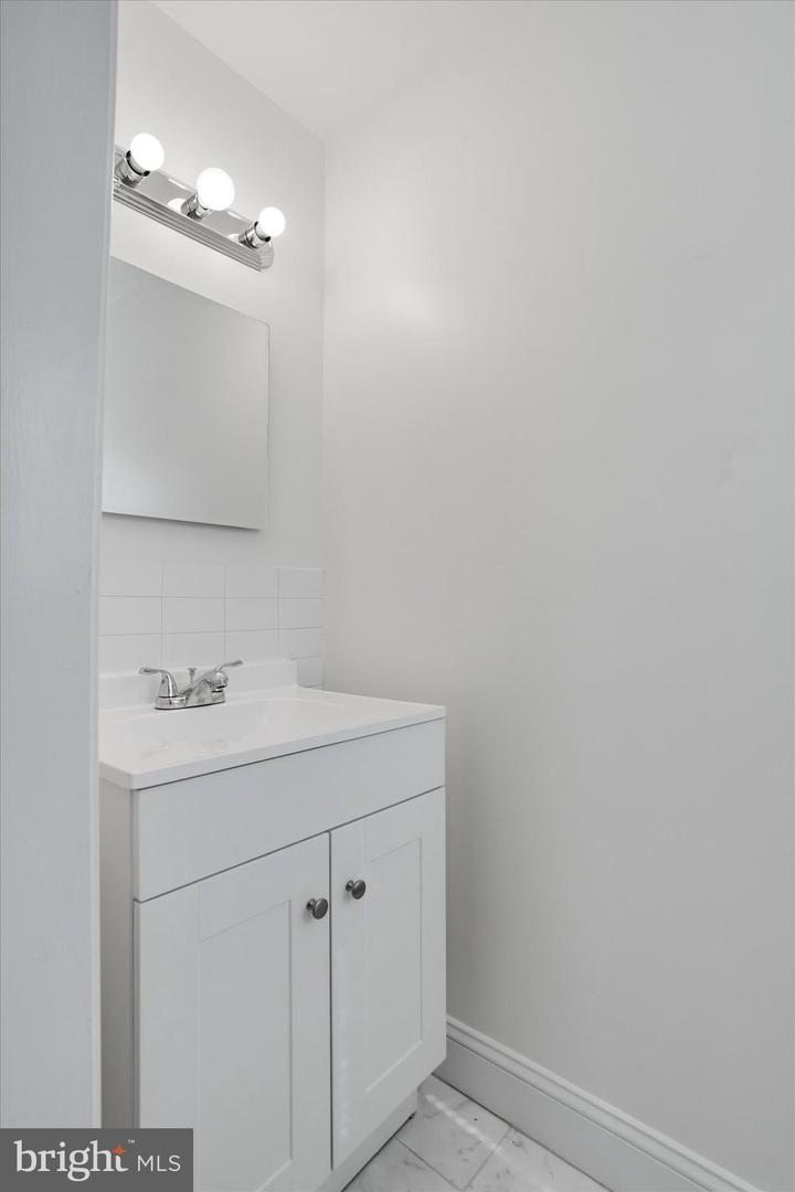898 Crestline Dr Property Photo 23