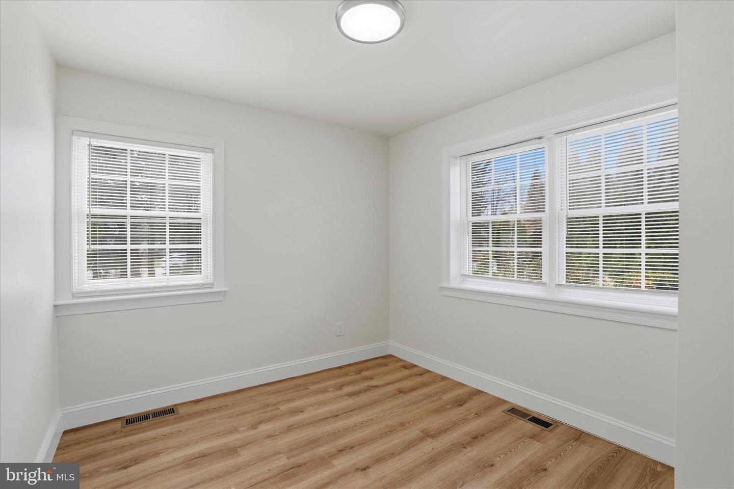 898 Crestline Dr Property Photo 24