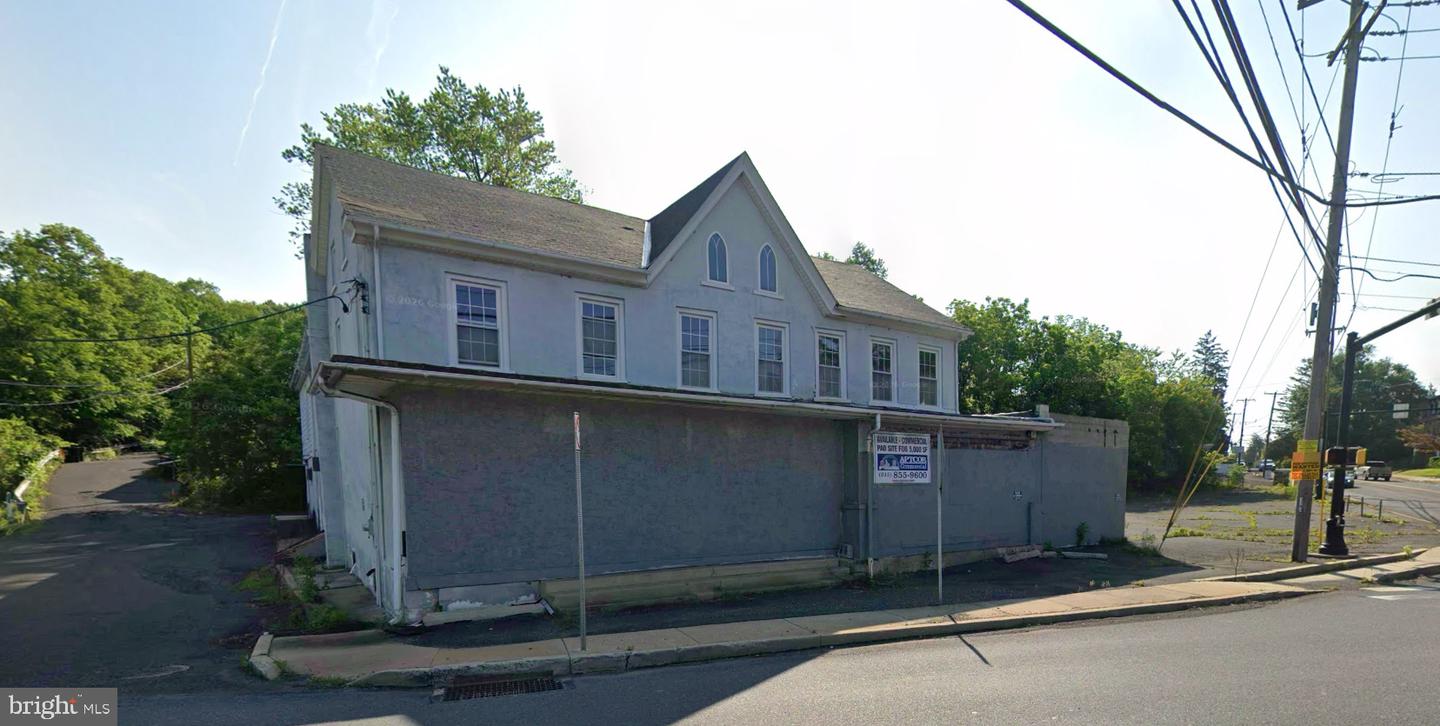 101 Main St Property Photo 2