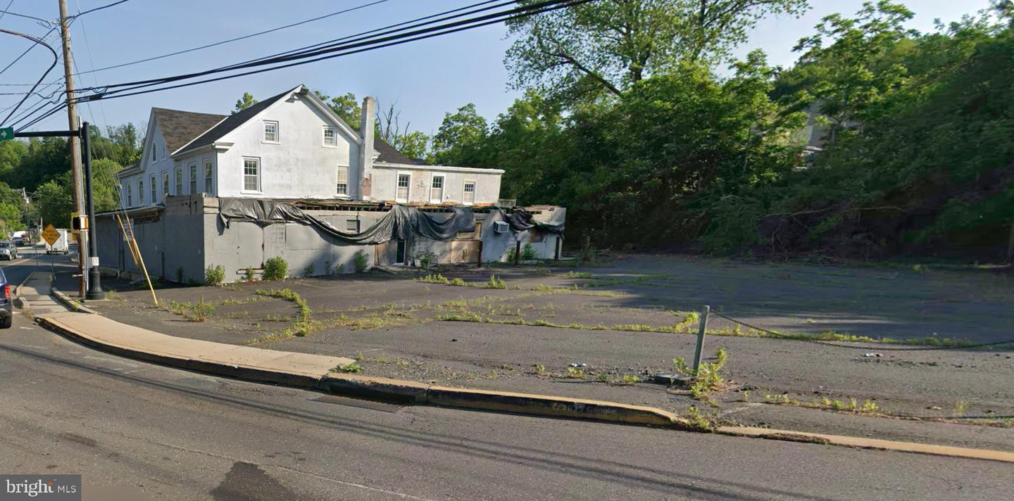 101 Main St Property Photo 3