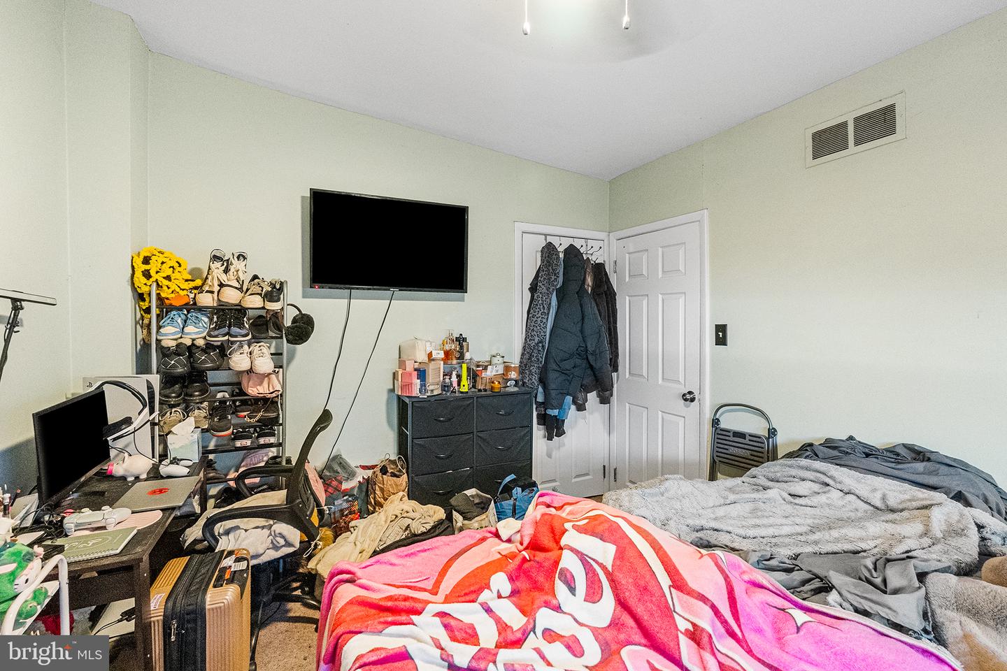 8308 Cobden Rd Property Photo 23