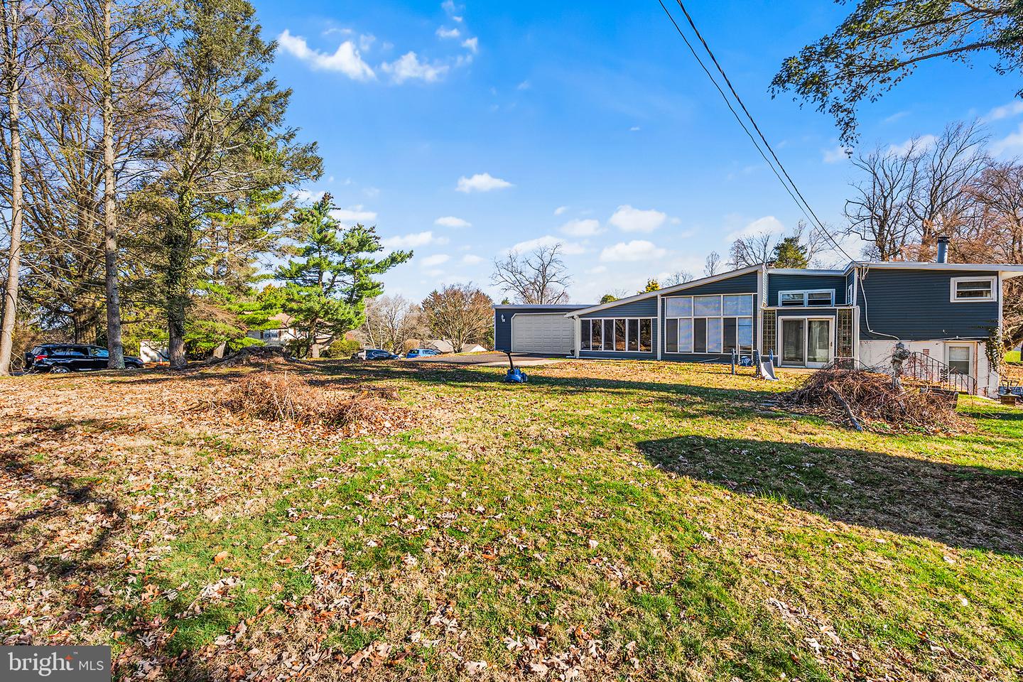 8308 Cobden Rd Property Photo 28
