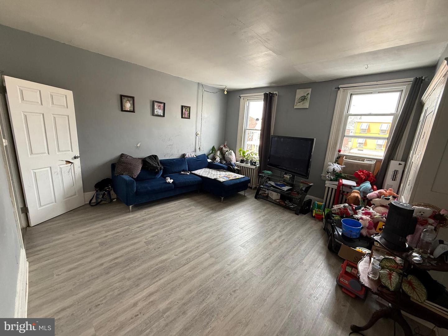 558 Stanbridge St Property Photo 16
