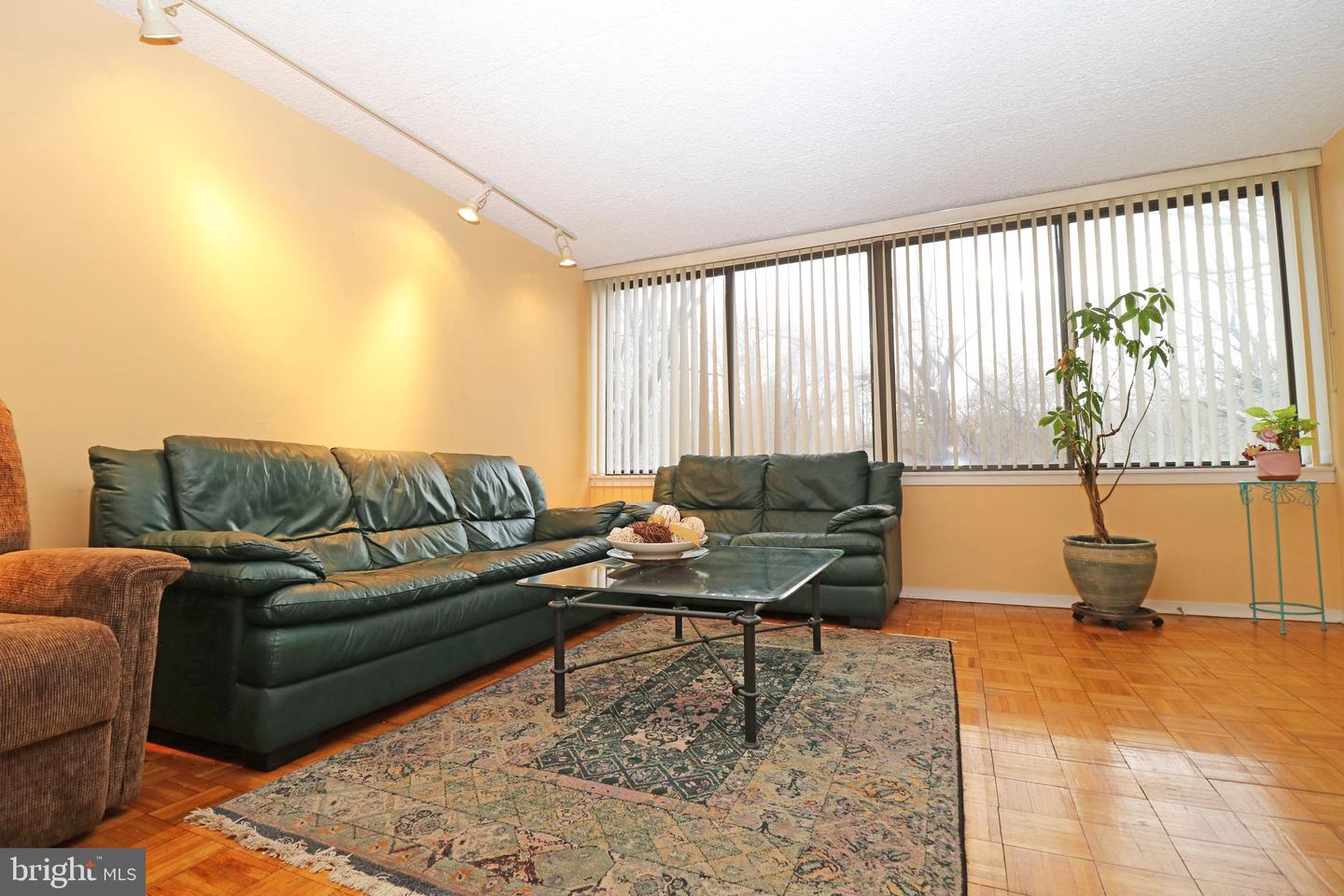 19 Rock Hill Rd #3d Property Photo 5