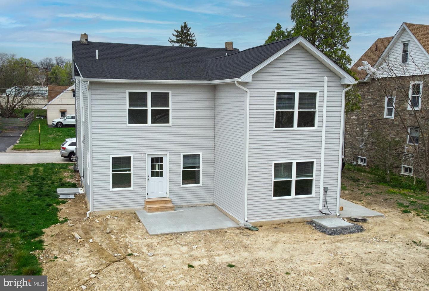520 East Ave Property Photo 2