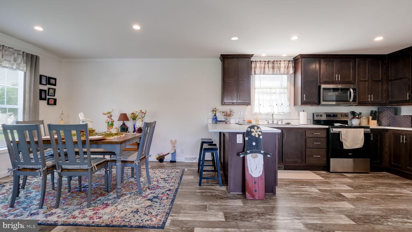 222 Rabbit Run Property Photo 5