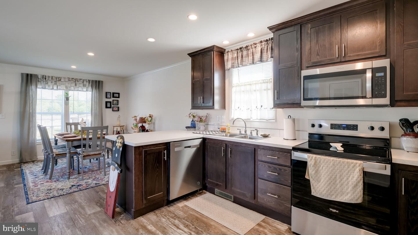 222 Rabbit Run Property Photo 8