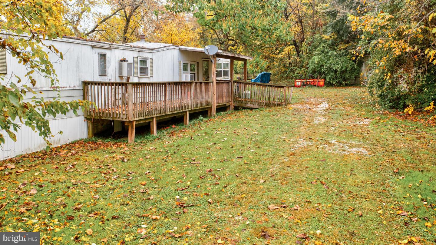 157 Main St Property Photo 4