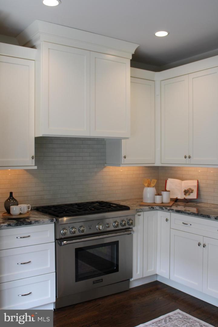 219 E Montgomery Ave #6 Property Photo 25