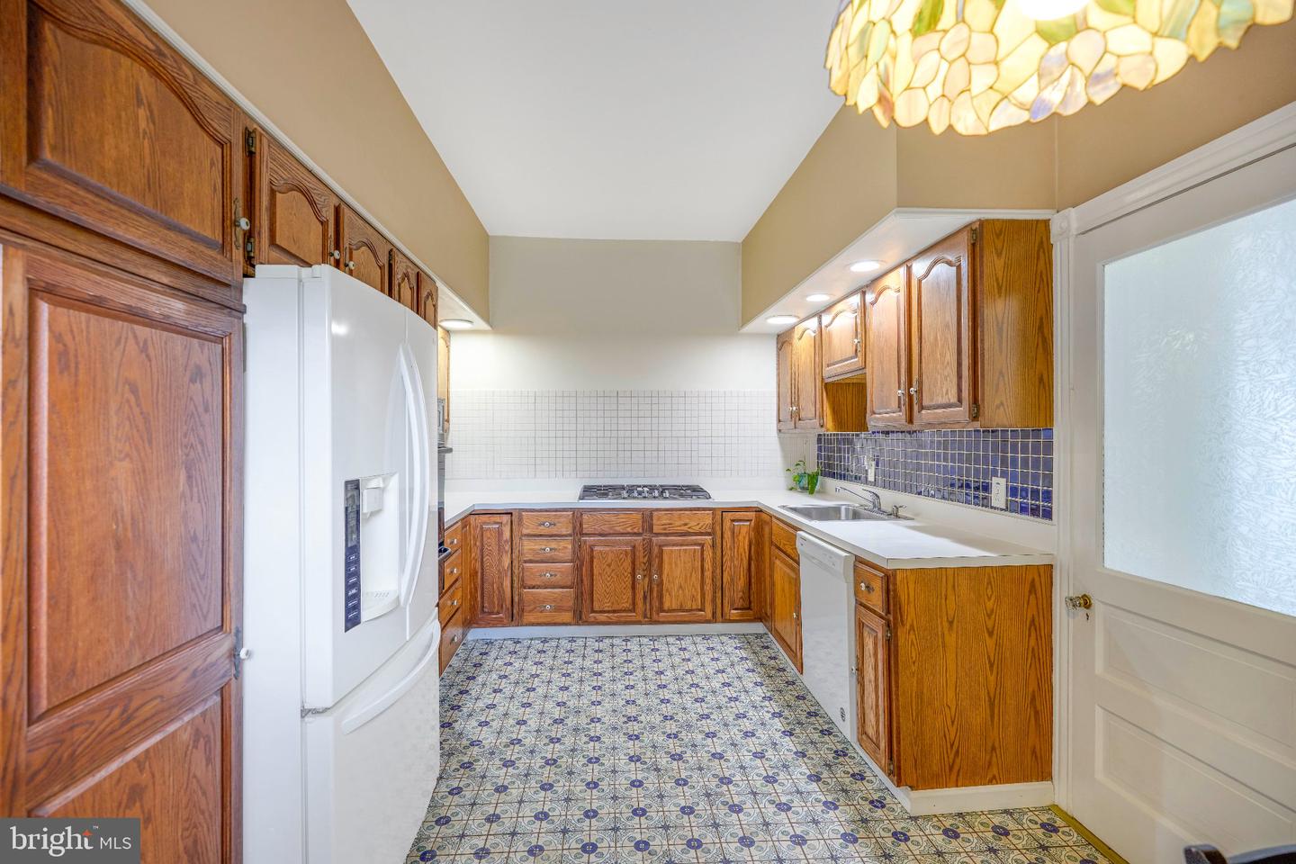 608 WASHINGTON LN Property Photo 1