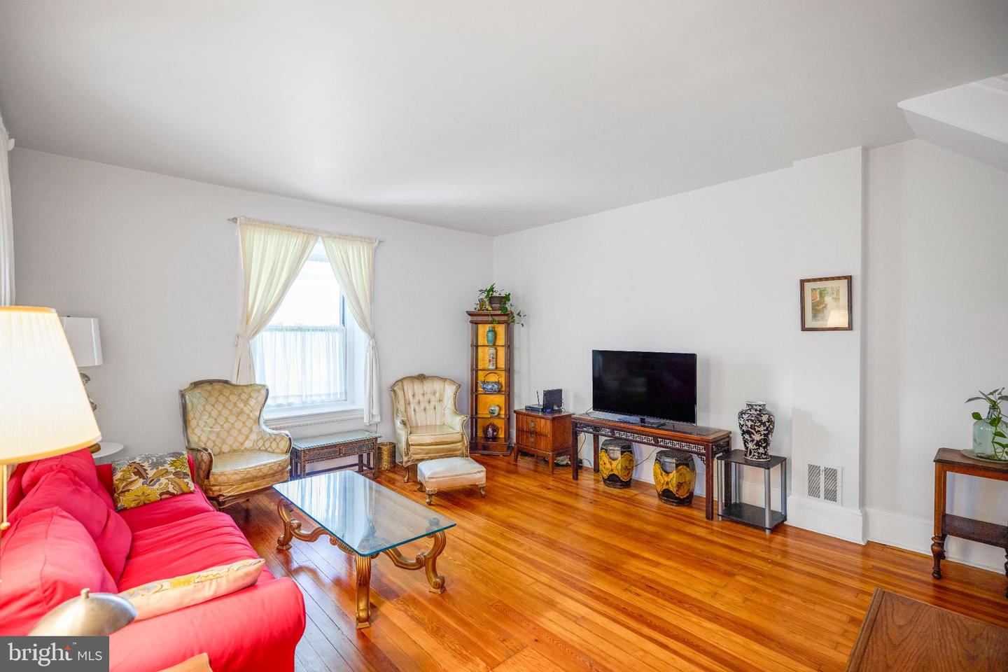 608 Washington Ln Property Photo 10