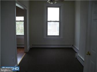 135 W 6th St Property Photo 5