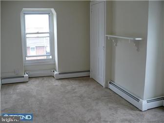 135 W 6th St Property Photo 8
