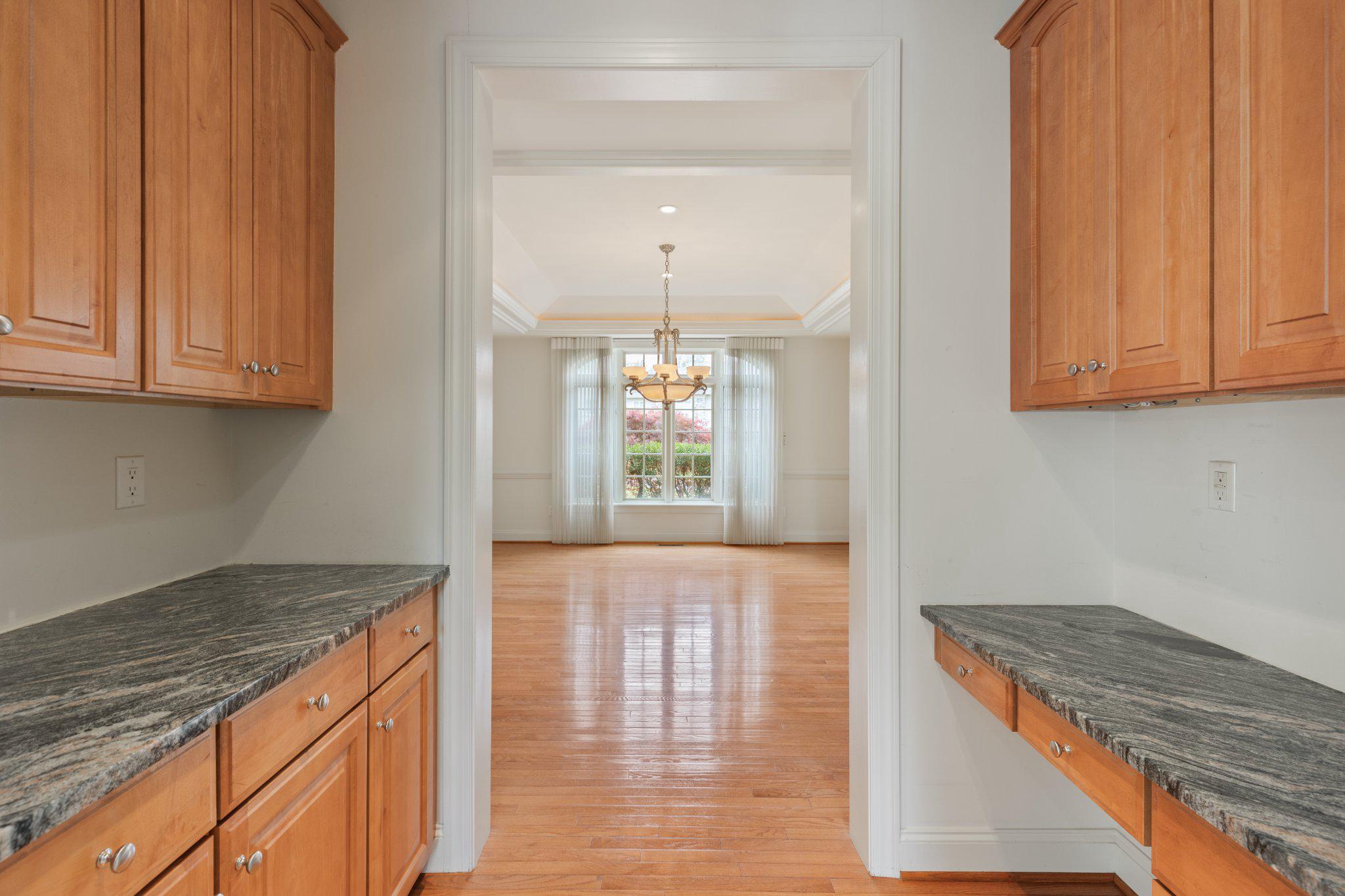2205 Jefferson Ln Property Photo 13