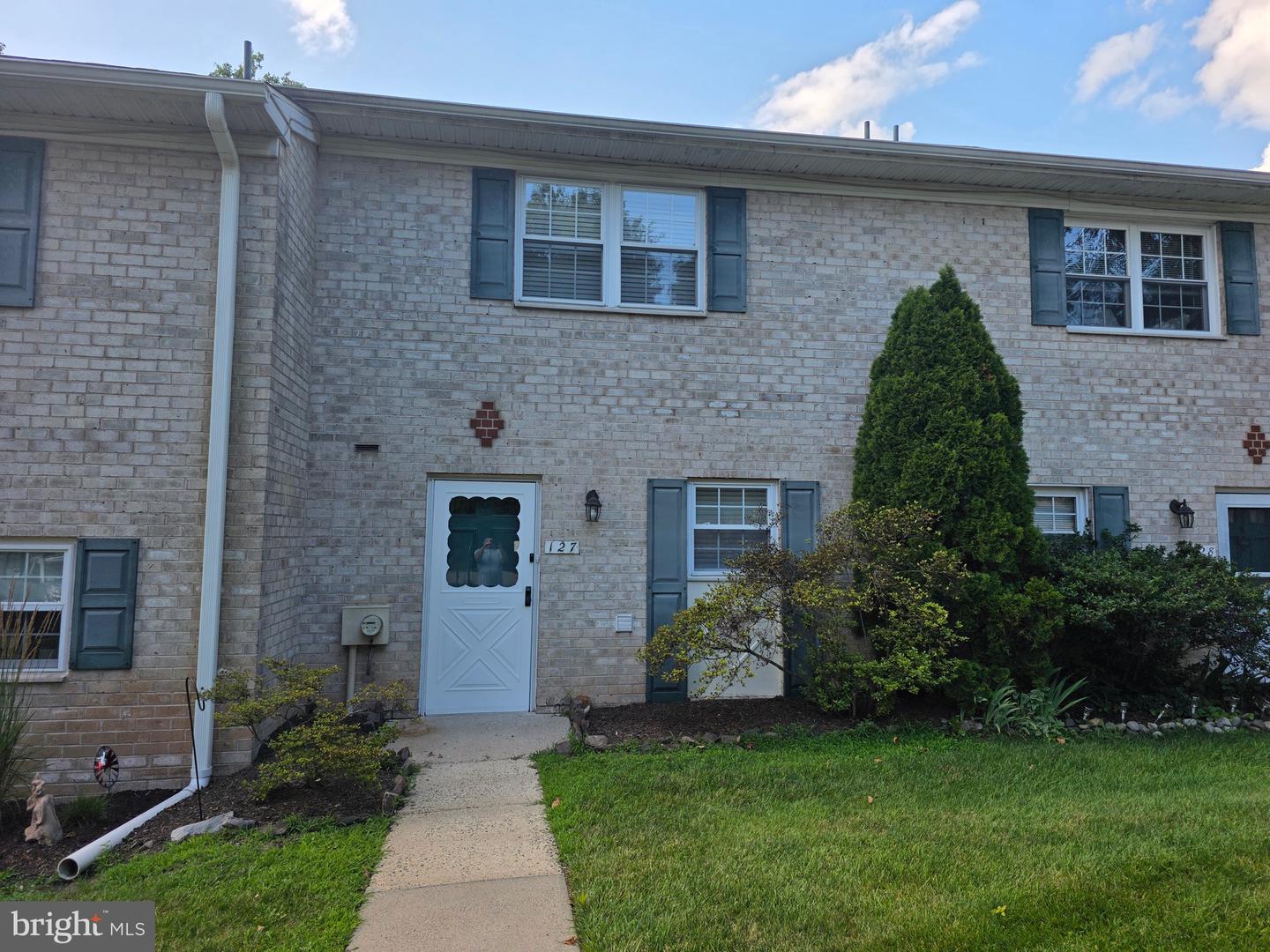 127 Hampstead Dr #127 Property Photo 1
