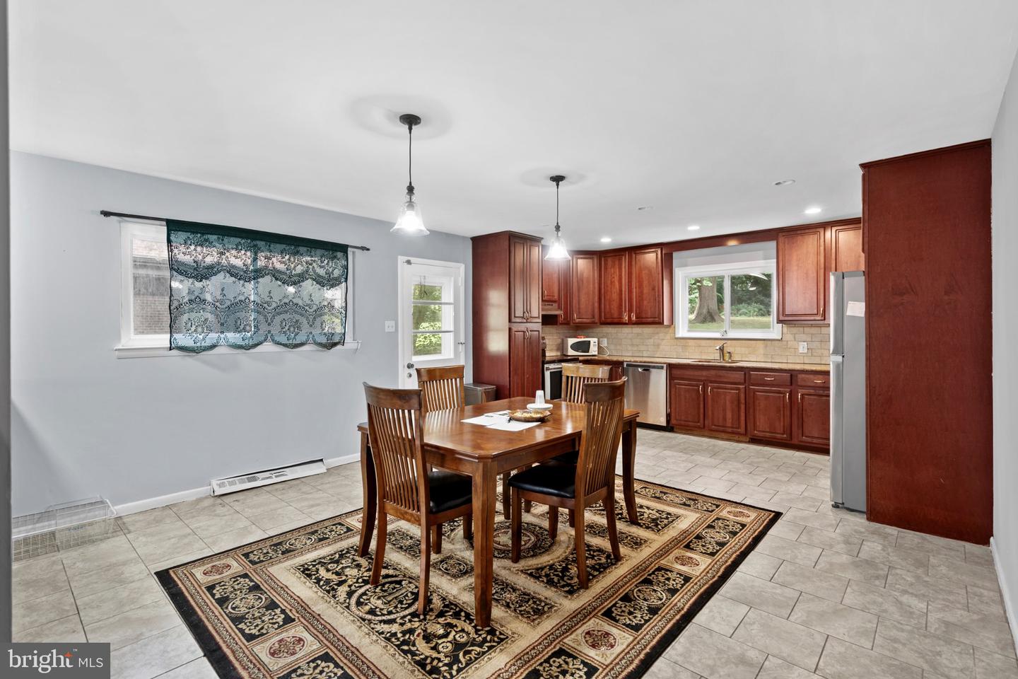 609 Foster Rd Property Photo 13
