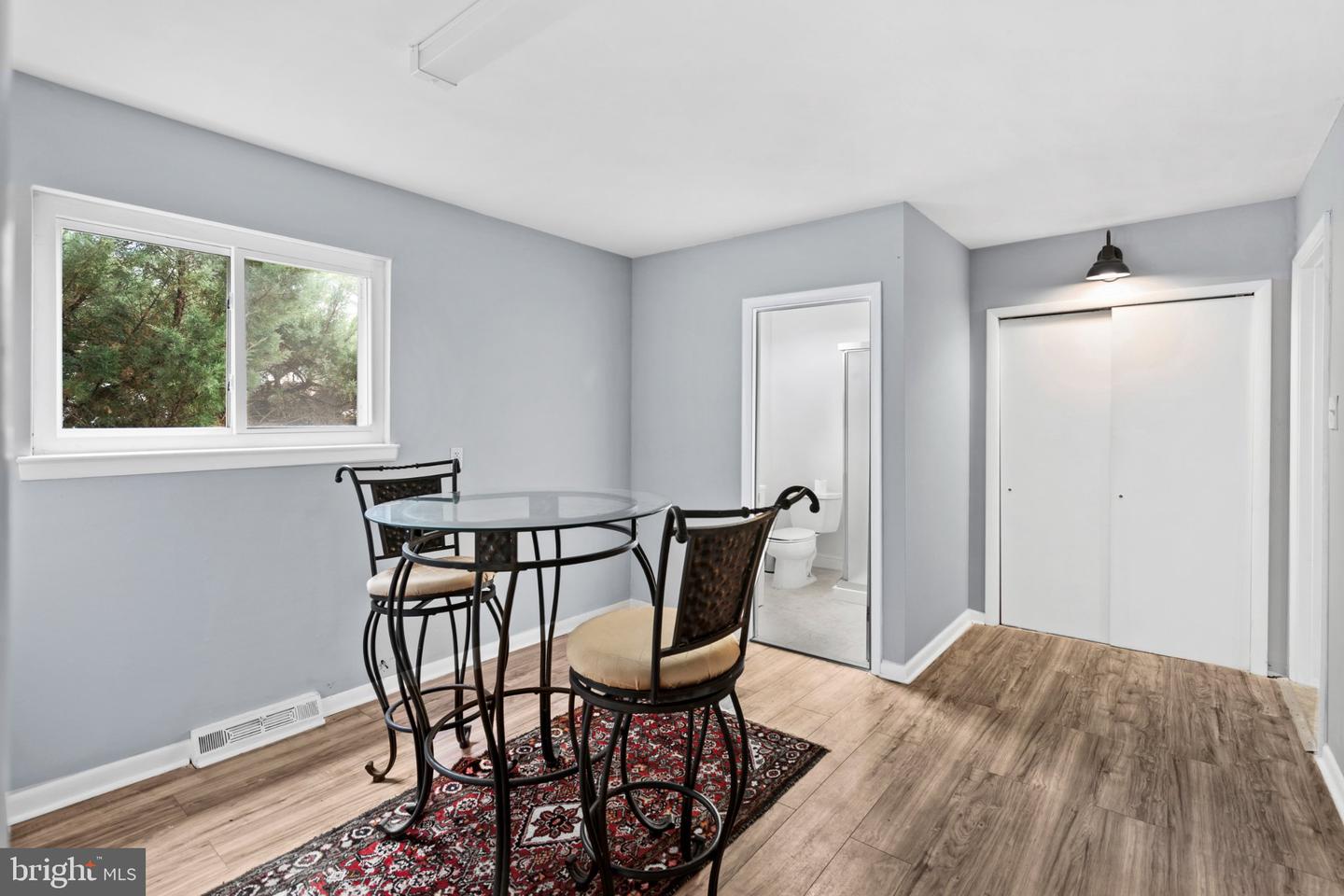609 Foster Rd Property Photo 15