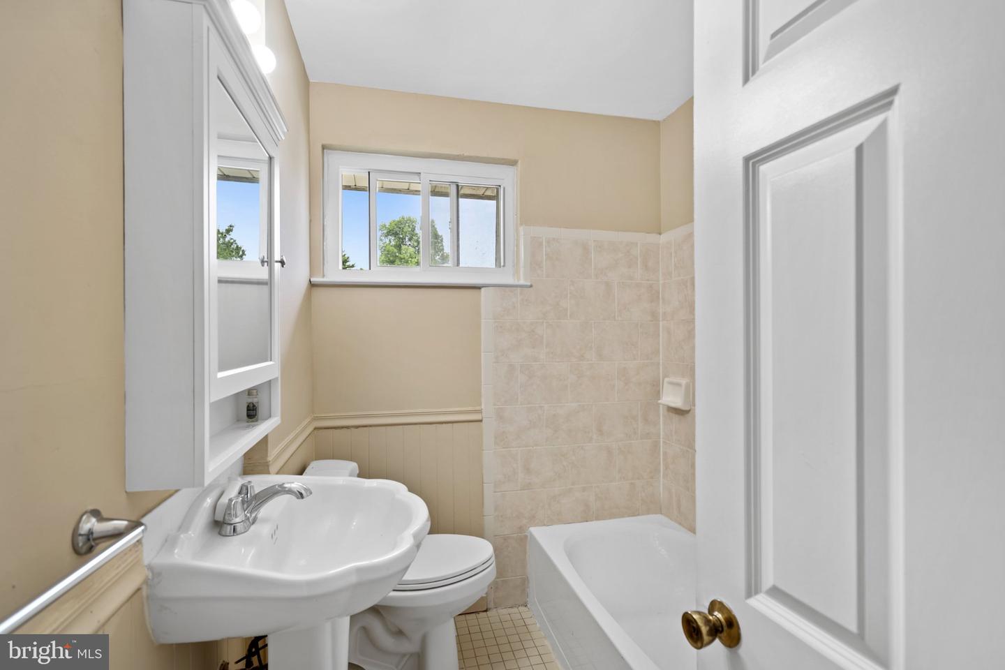 609 Foster Rd Property Photo 28