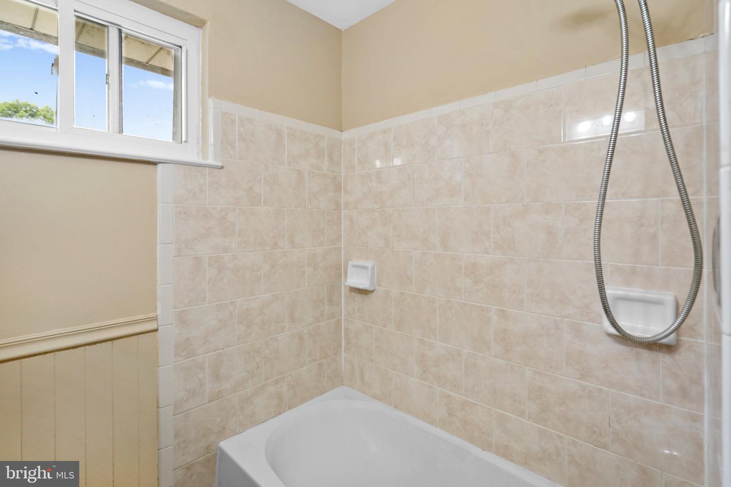609 Foster Rd Property Photo 29