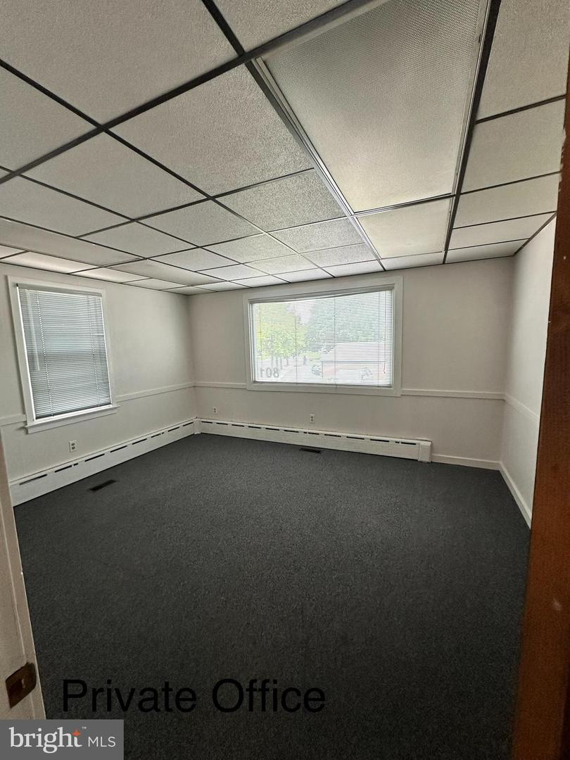 801 N Charlotte St #suite 1 Property Photo 4