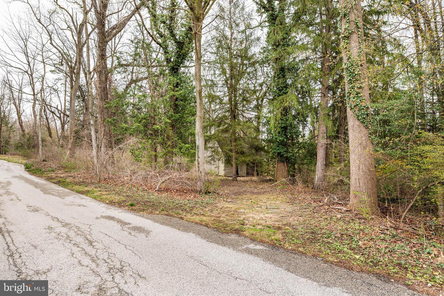 115 Vaughans Ln Property Photo 9