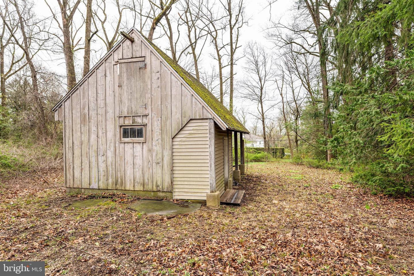 115 Vaughans Ln Property Photo 11