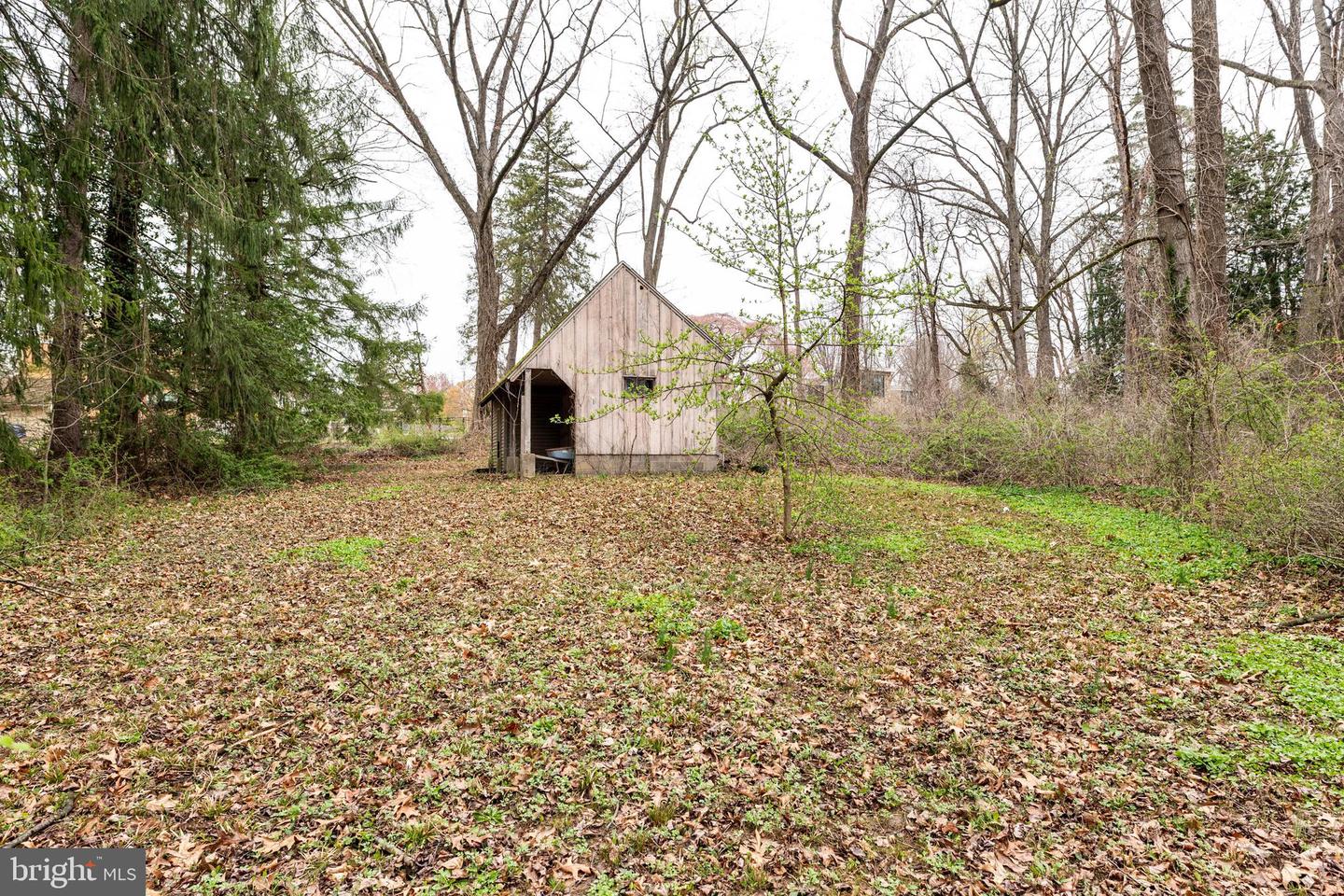 115 Vaughans Ln Property Photo 12
