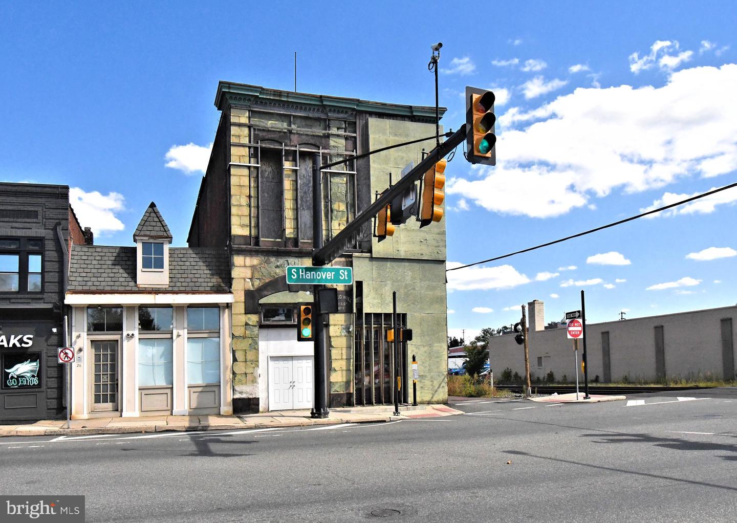 28 S HANOVER ST Property Photo 1