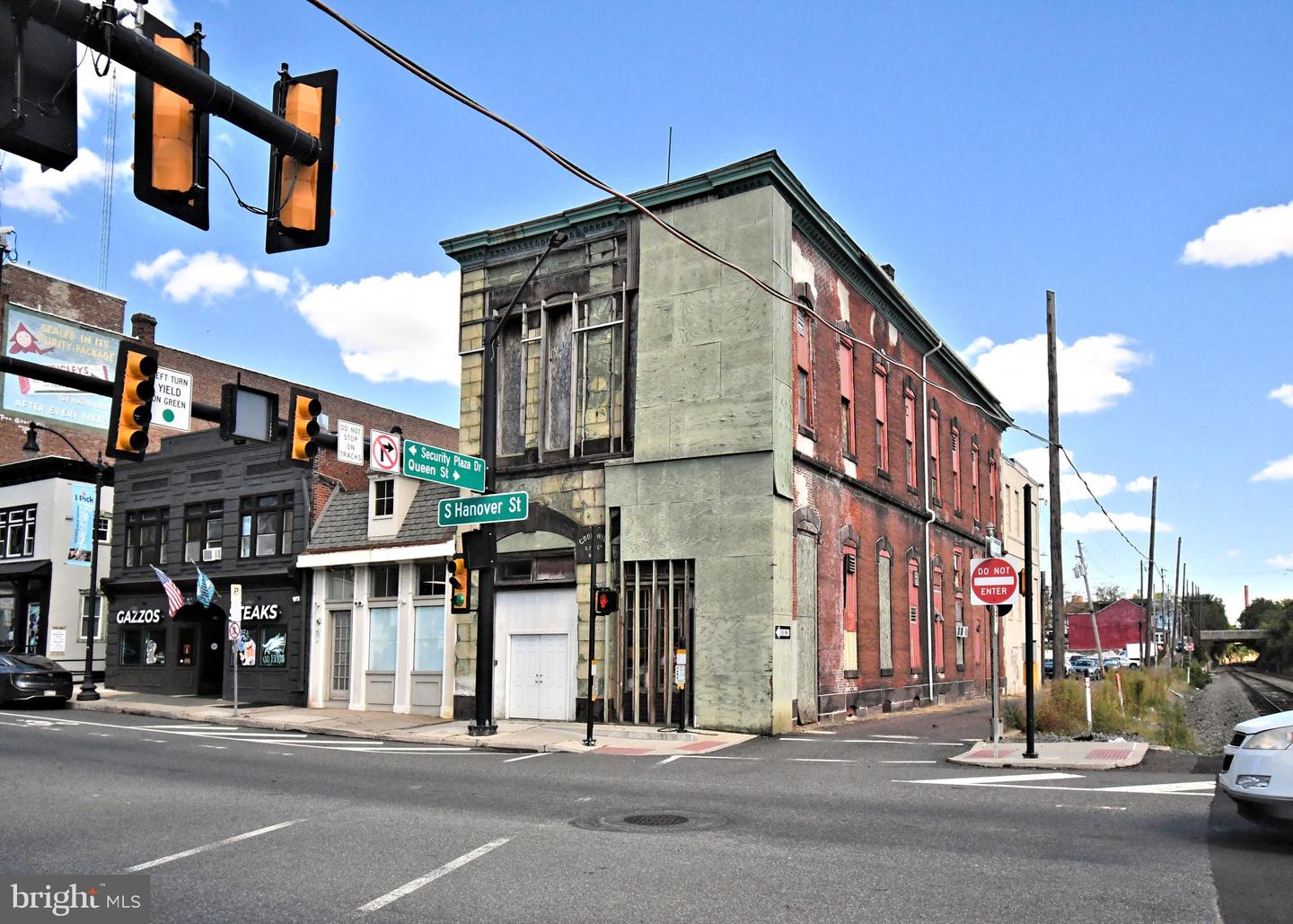 28 S Hanover St Property Photo 3